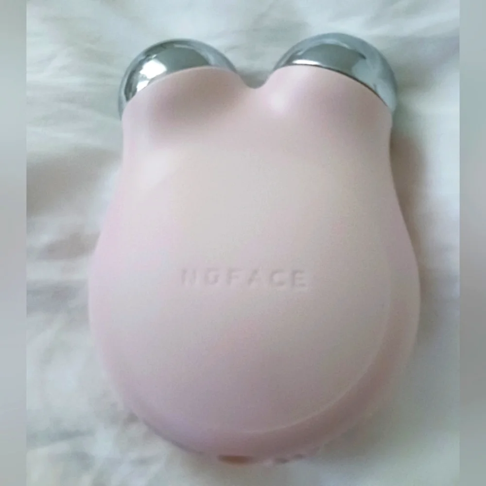 NuFACE MINI+ Petite Facial Toning Device - Picture 3 of 15